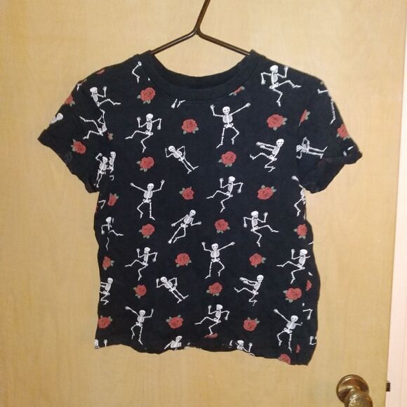 Vibe N Skeletons And Roses Crop Top Size X Small - Picture 3 of 3